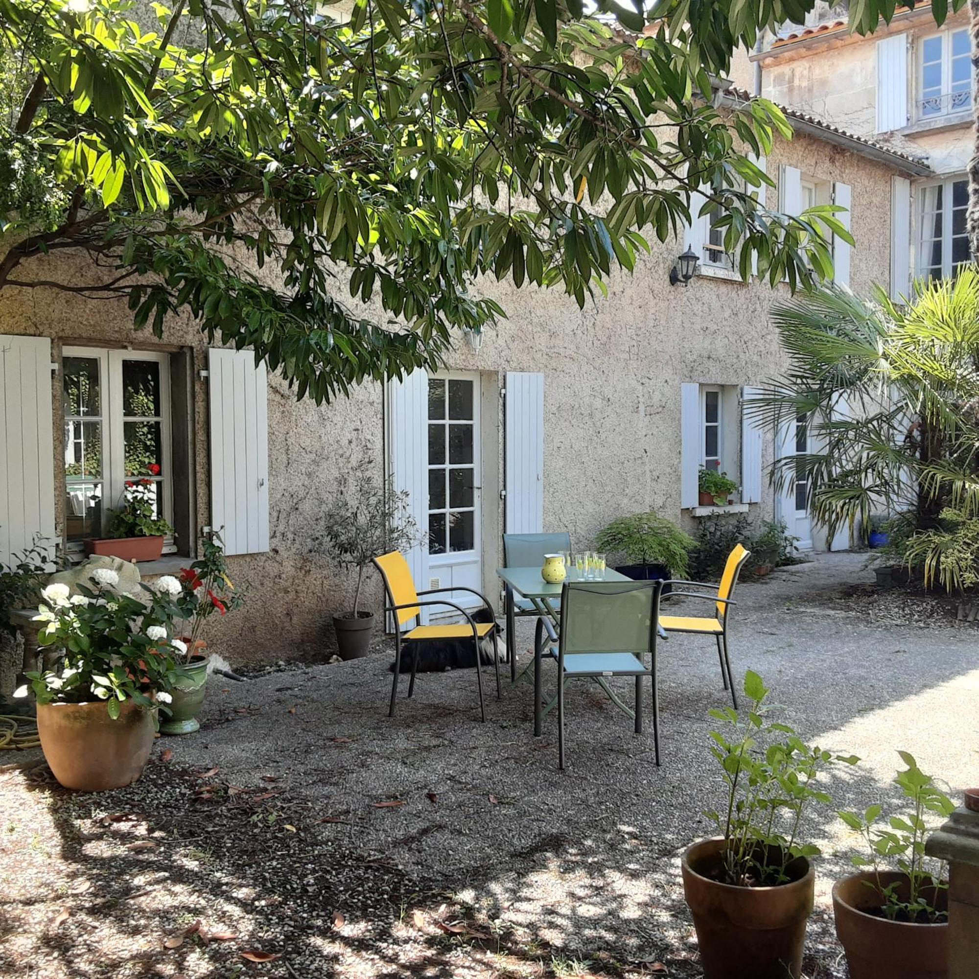 Apartamento Annexe Du Pont De La Charente Châteauneuf-sur-Charente Exterior foto